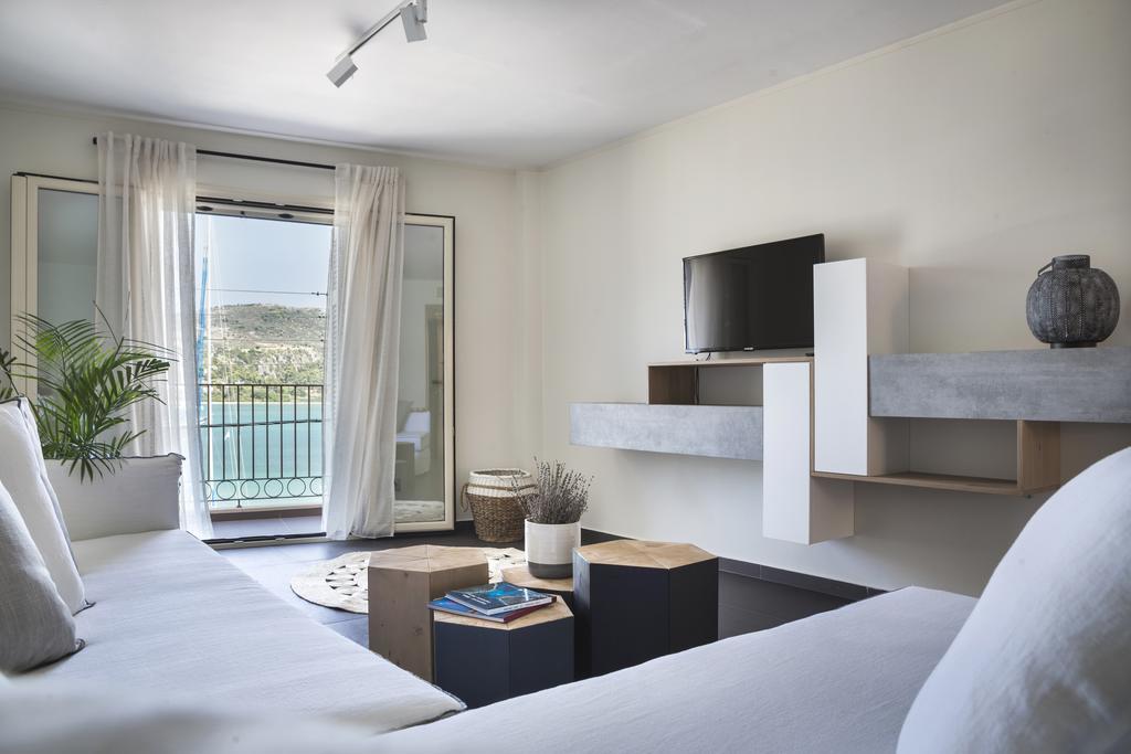 Argostoli Marina Suites Exterior photo