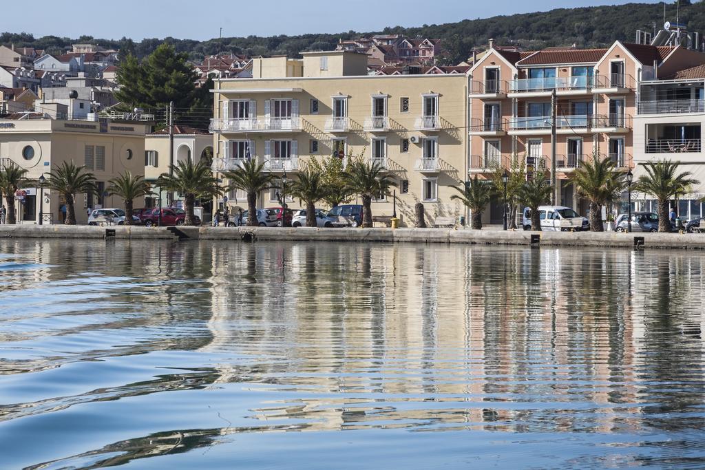 Argostoli Marina Suites Exterior photo