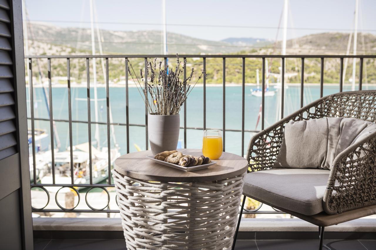 Argostoli Marina Suites Exterior photo