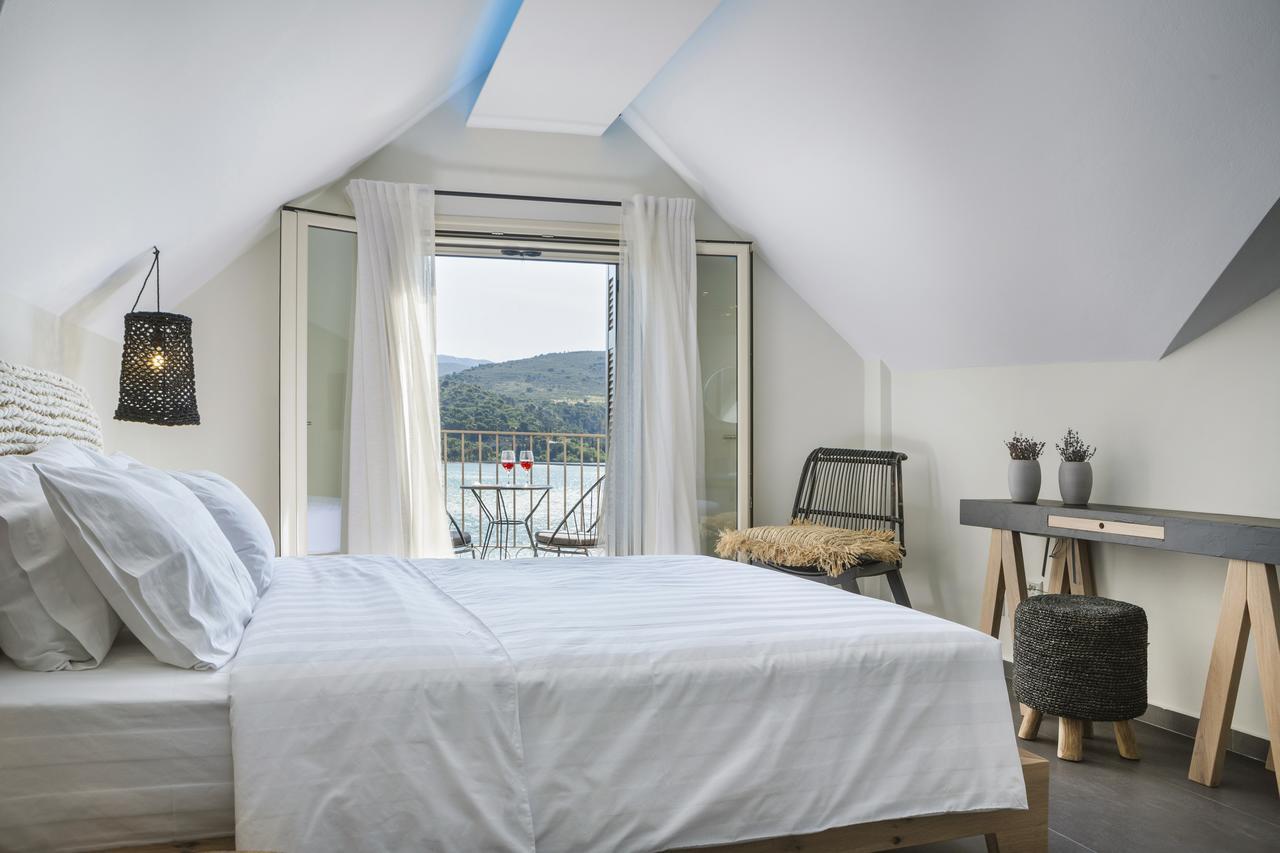 Argostoli Marina Suites Exterior photo