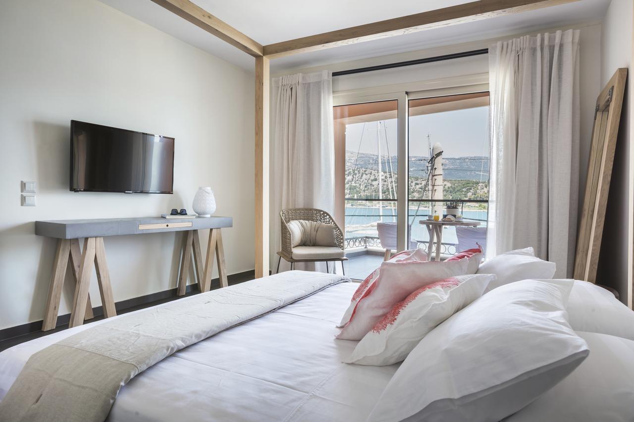 Argostoli Marina Suites Exterior photo